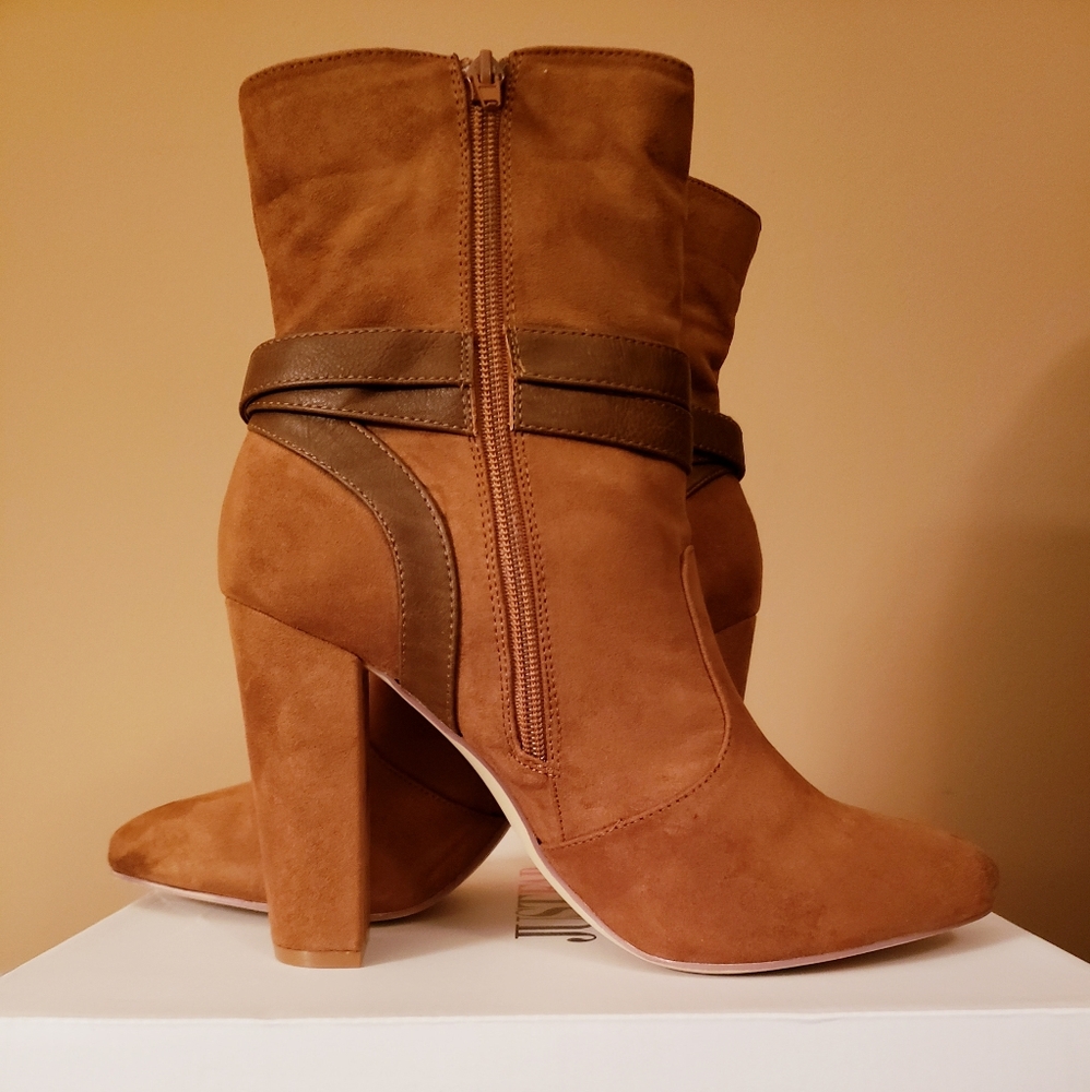 NWT JustFab Marvely Camel Bootie Sz 10